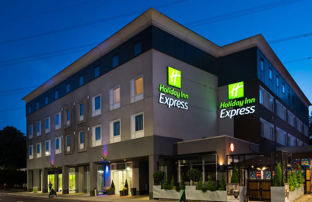 Holiday Inn Express London-Wimbledon-South, An Ihg Hotel-1