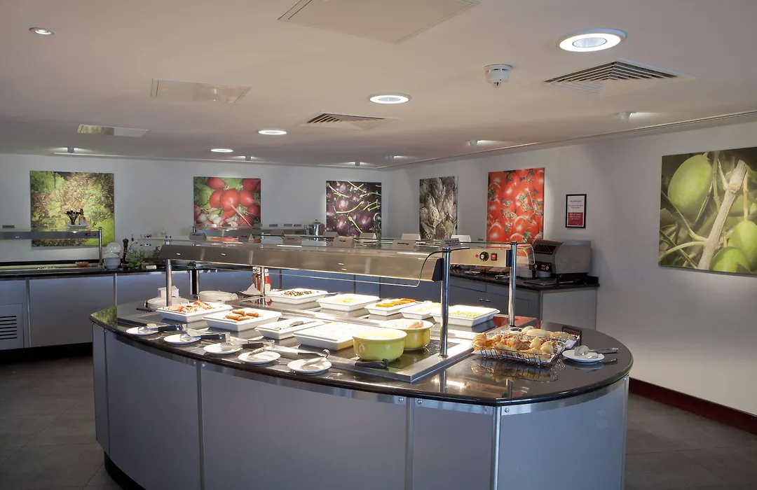 Doubletree By Hilton London Heathrow Airport-1