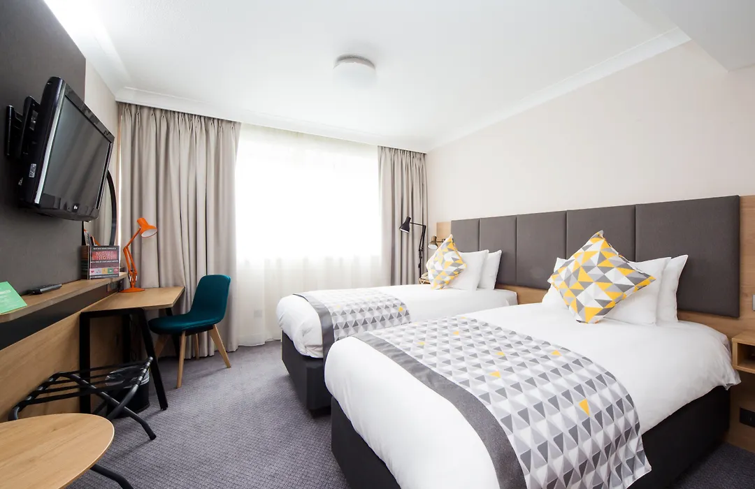 Holiday Inn London - Gatwick Airport By Ihg-1