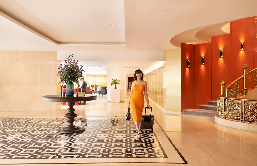 Montien Hotel Surawong Bangkok-1