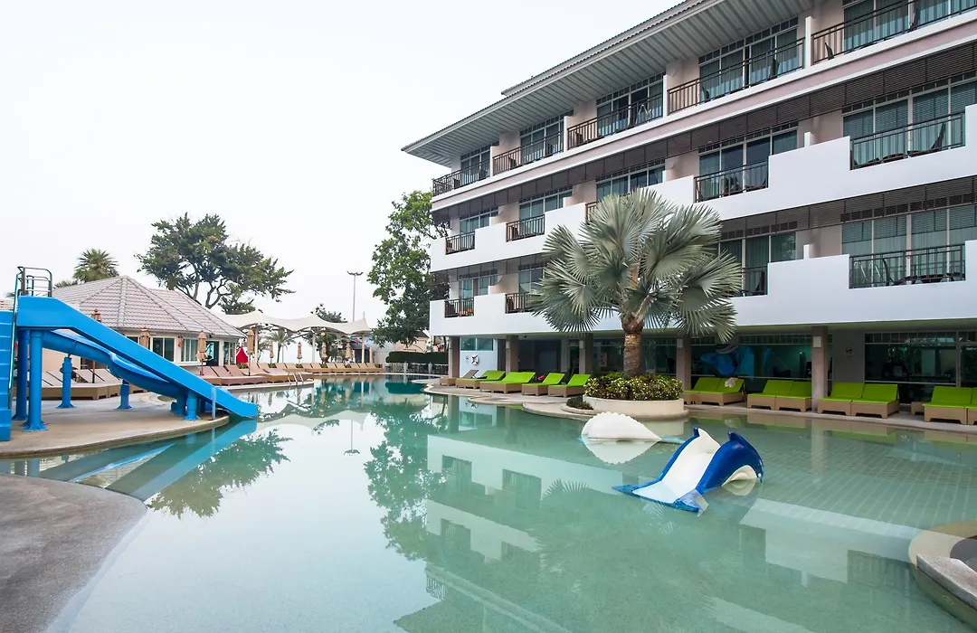 Pattaya Discovery Beach Hotel-1