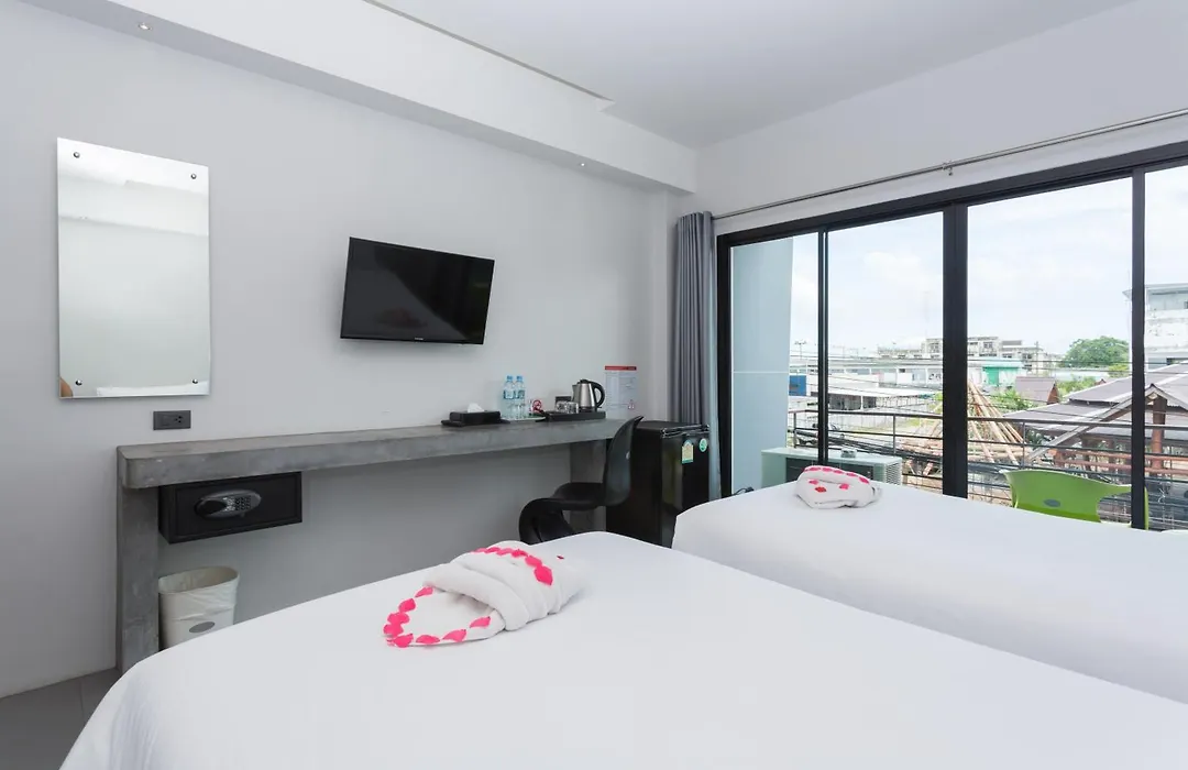 Riverside Hotel-1