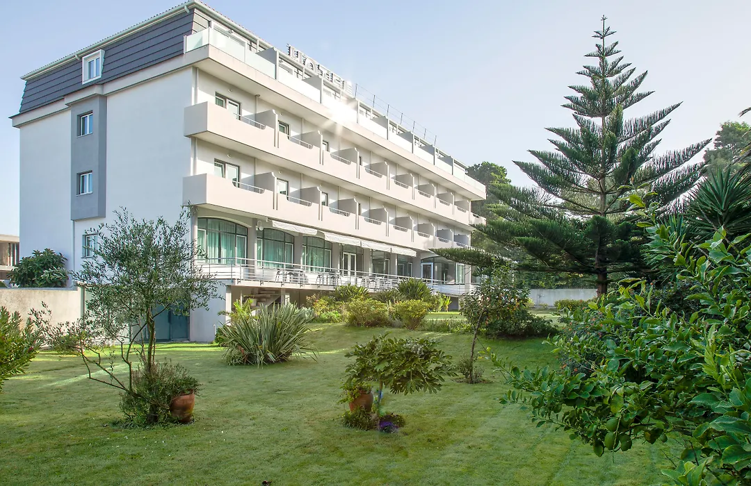 Varzinn Hotel-1