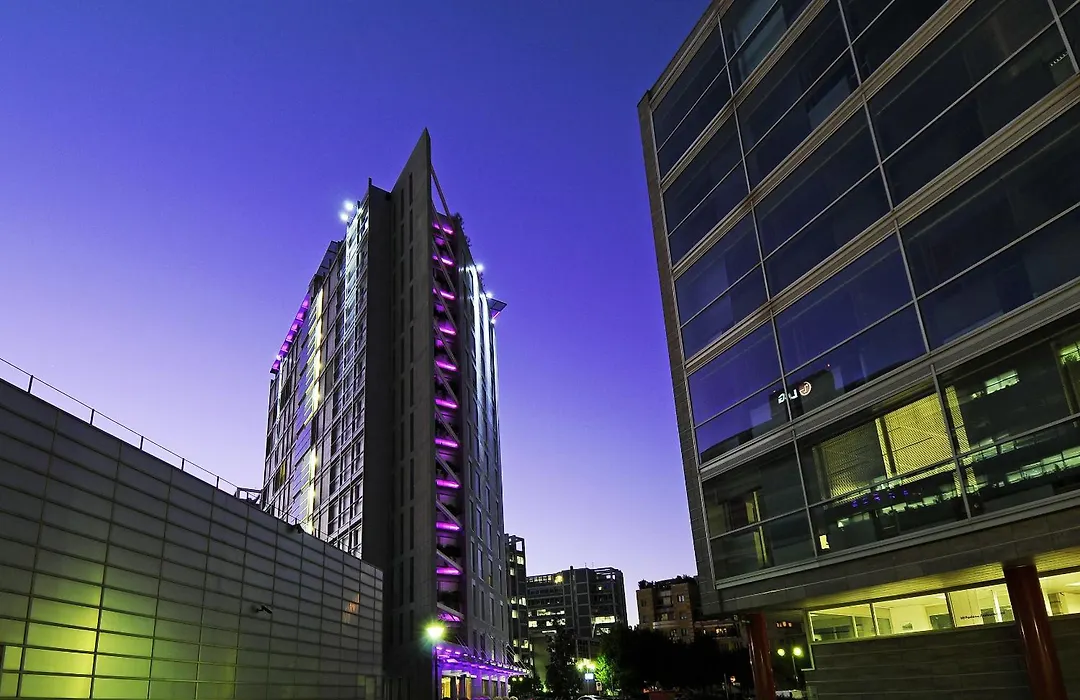 Una Hotels The One Milano Hotel & Residence-1