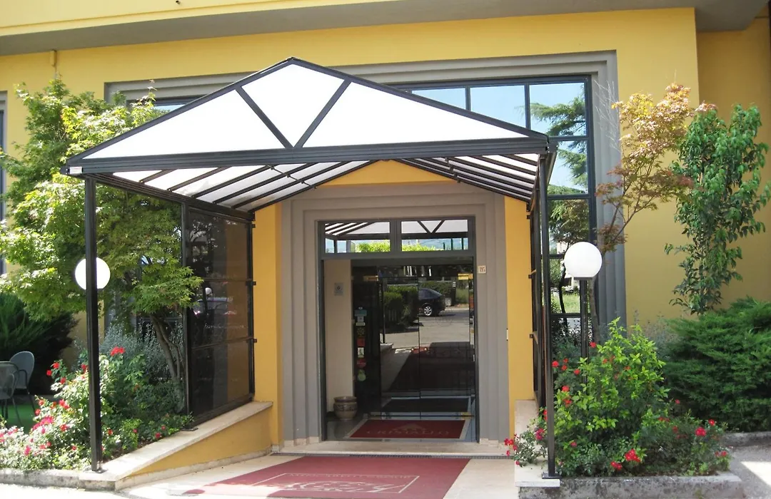 Hotel Cristallo-1