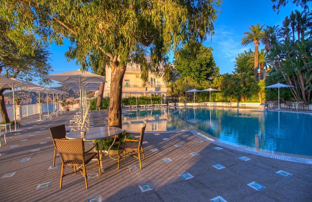Grand Hotel Riviera-1