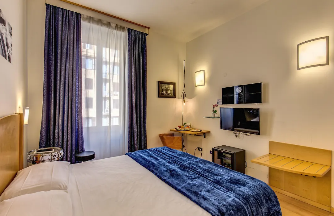 Hotel Franklin Feel The Sound-1