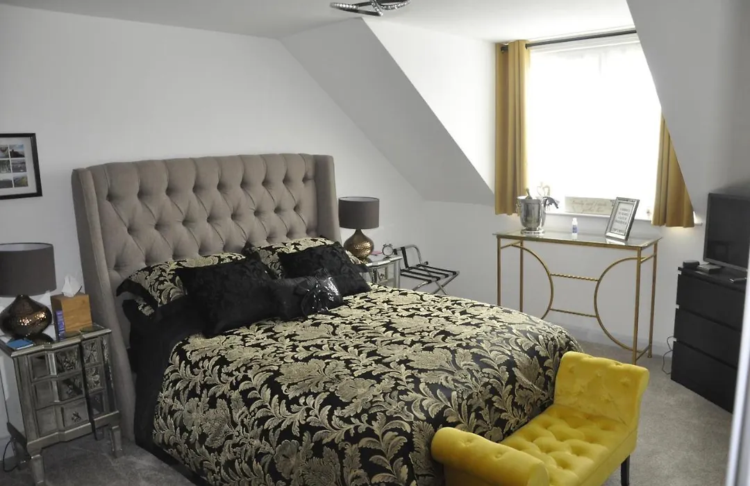 Hillside Luxury Bed & Breakfast-1