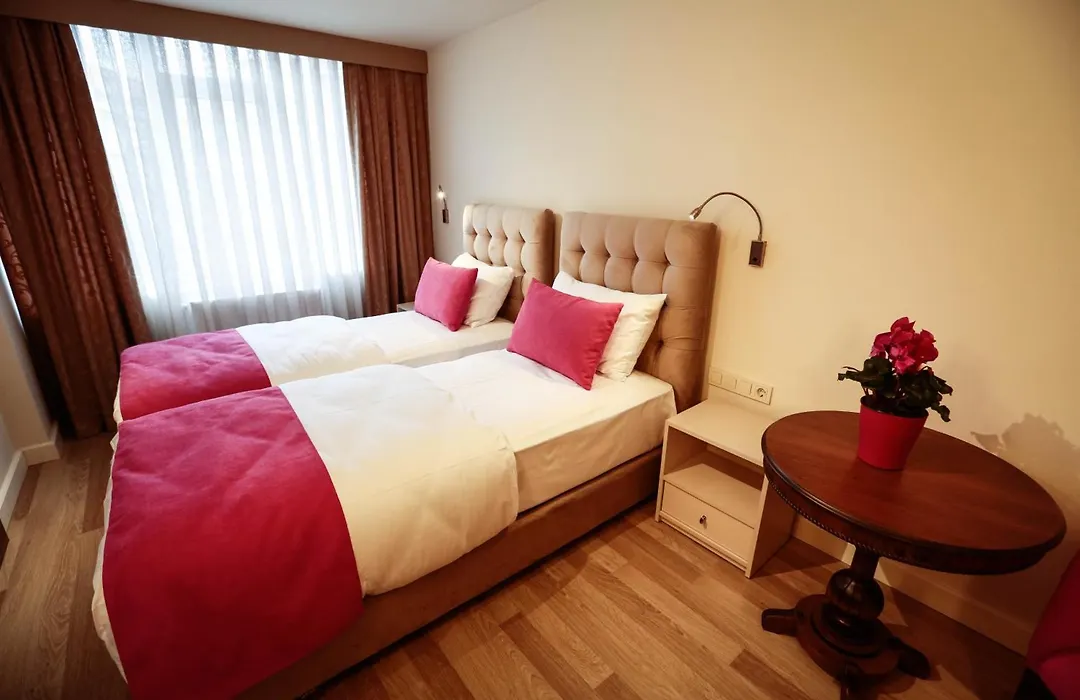 Melek Hotels Moda-1