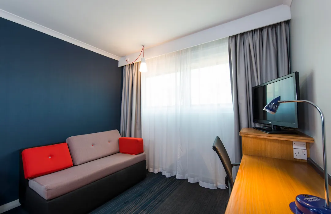Holiday Inn Express Glasgow City Riverside By Ihg-1