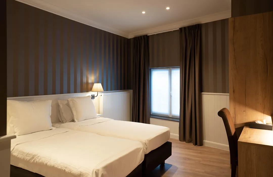 Hotel Du Theatre-1