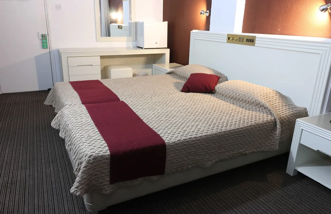 King'S Hotel-1