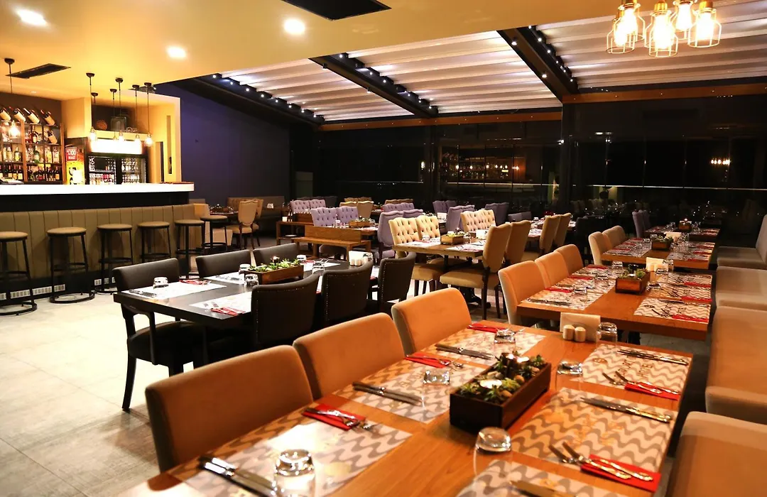 Pasaport Pier Hotel-1