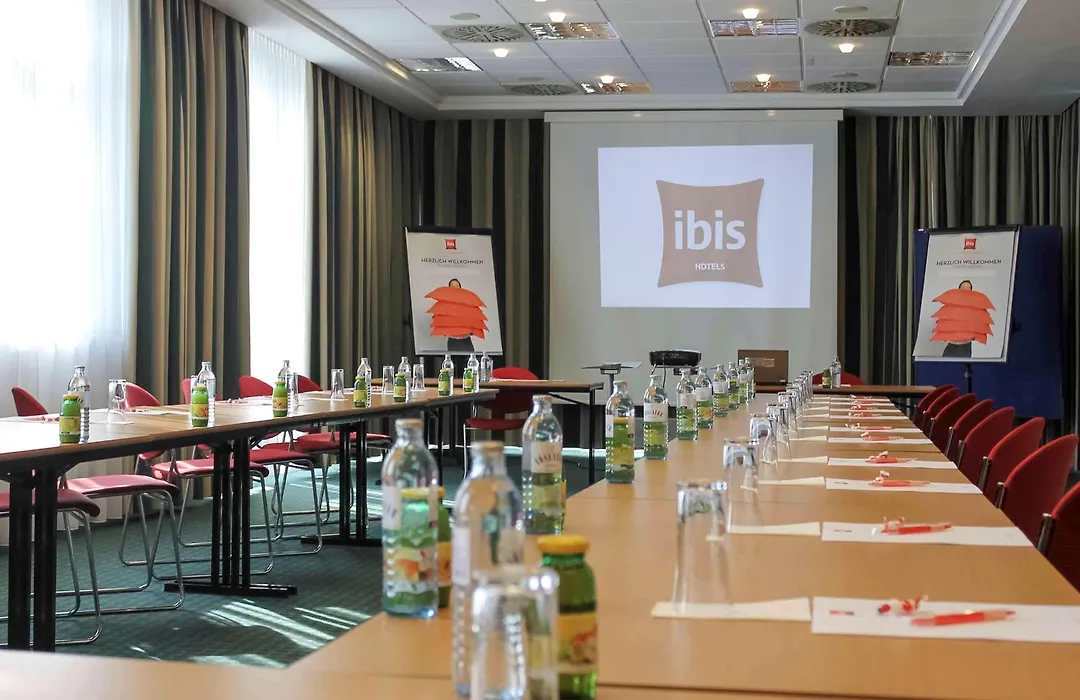 Ibis Linz City-1