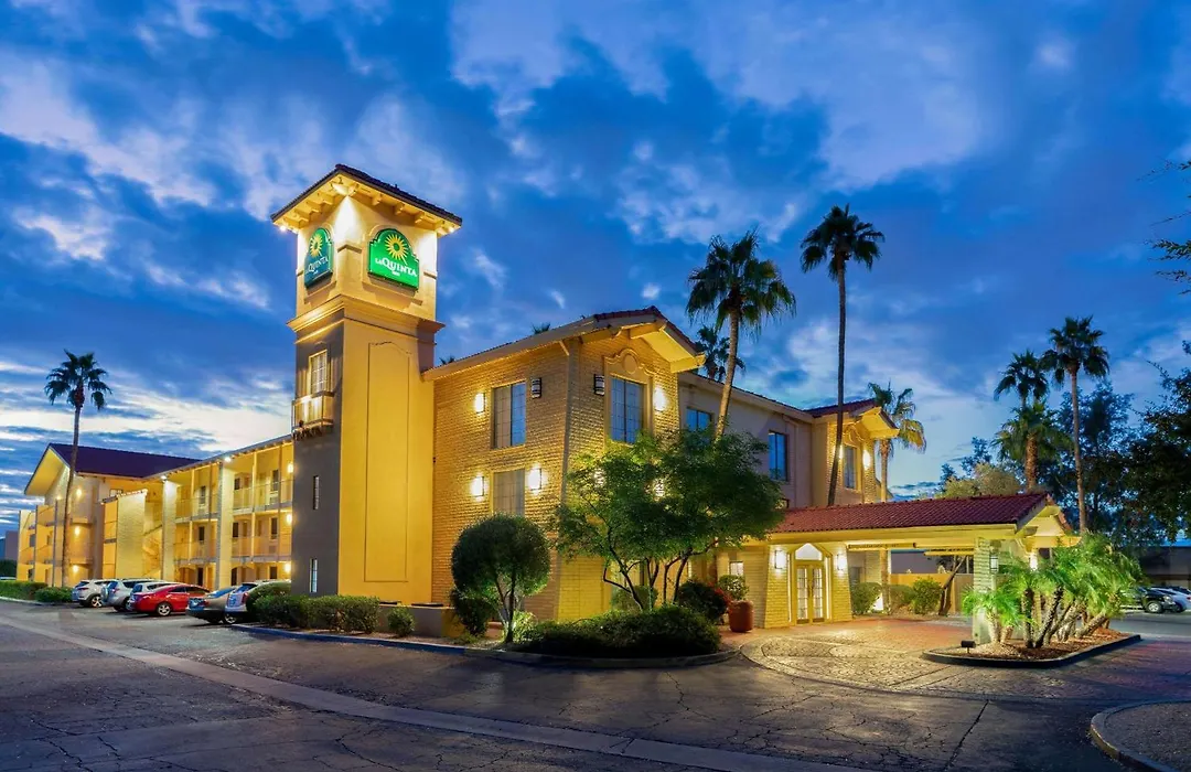 La Quinta Inn By Wyndham Phoenix Sky Harbor Airport-1