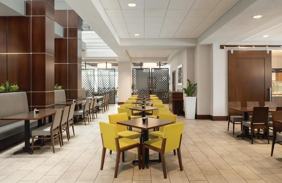 Embassy Suites By Hilton Indianapolis Downtown-1