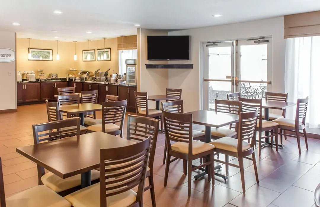 Mainstay Suites Pittsburgh Airport-1