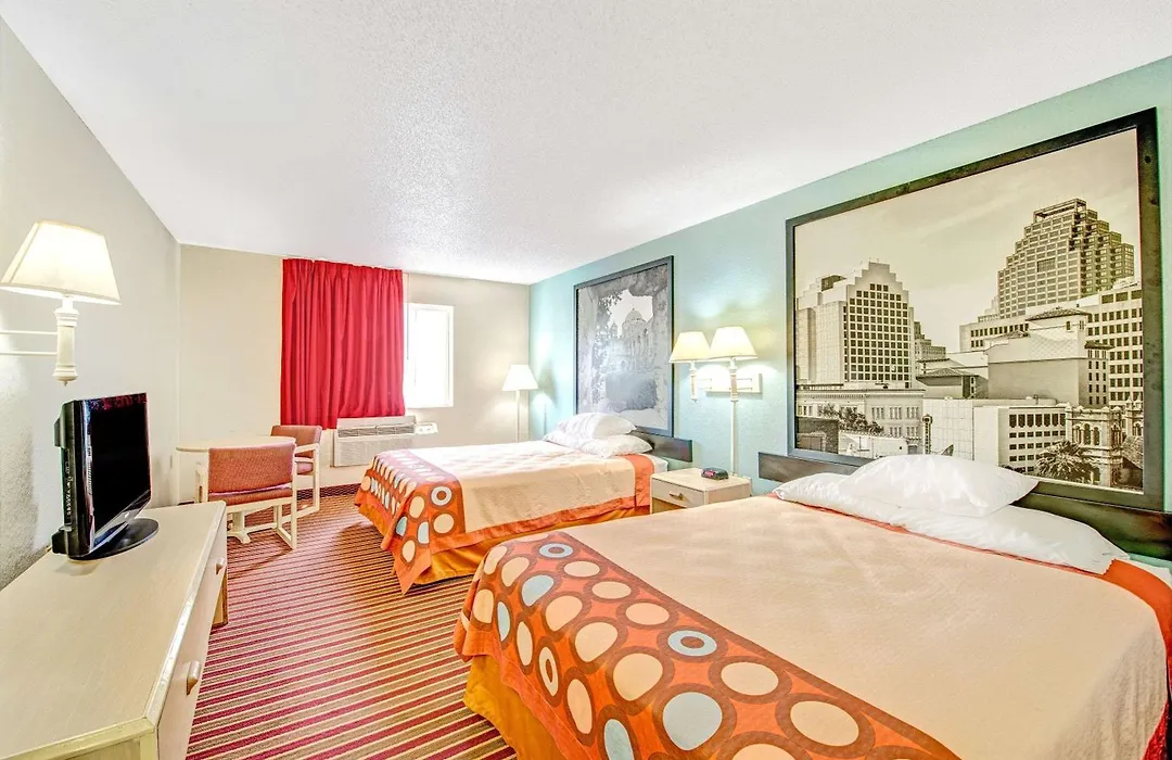 Super 8 By Wyndham San Antonio/Fiesta-1