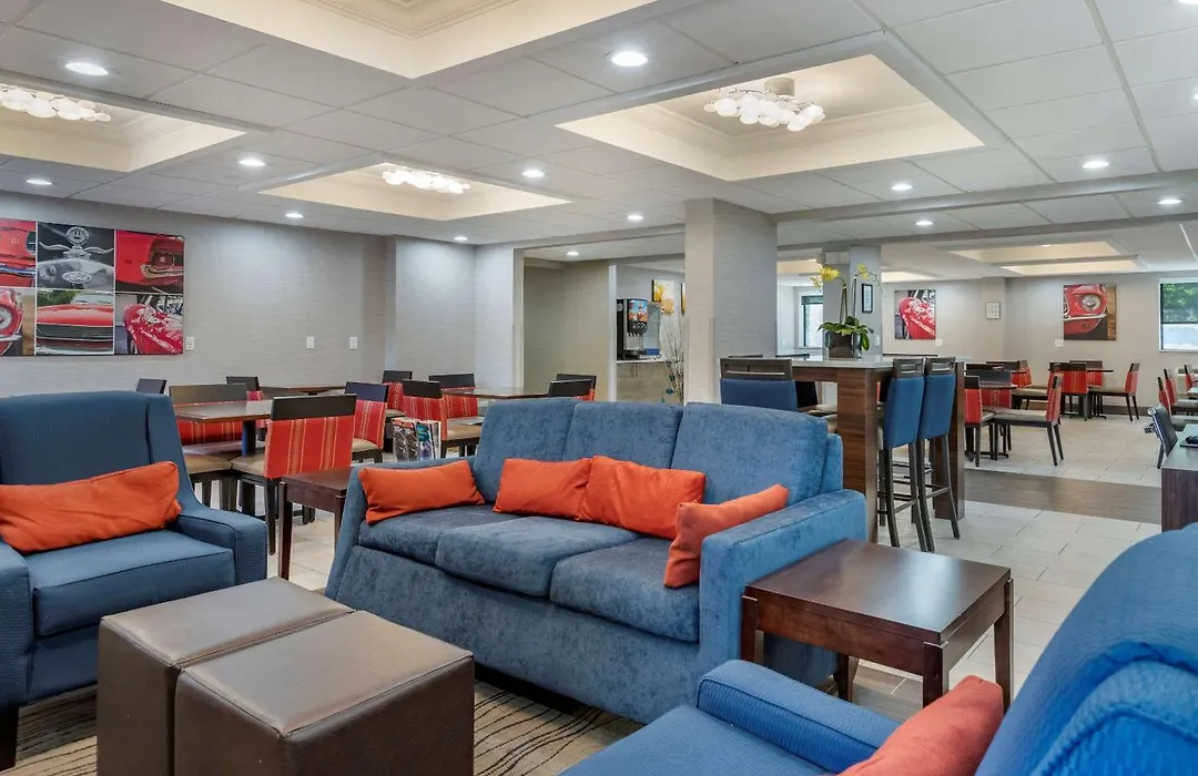 Comfort Inn Near Greenfield Village-1