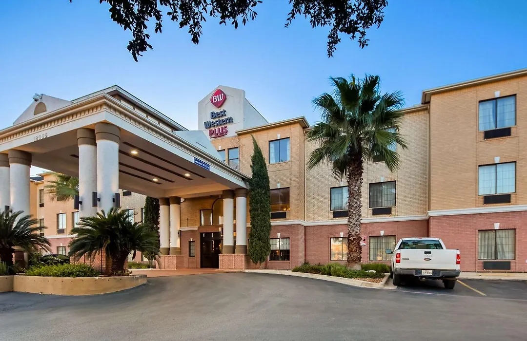 Best Western Plus Hill Country Suites-1