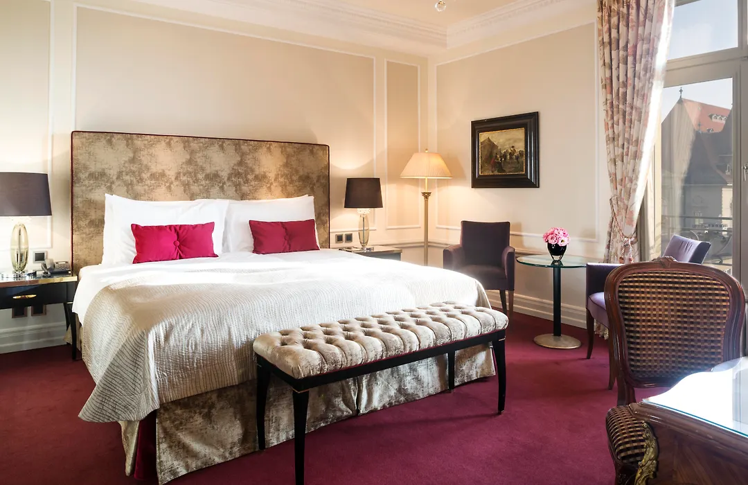Hotel Bellevue Palace Bern-1
