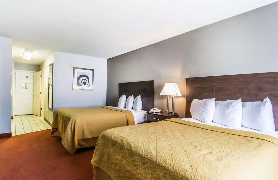 Quality Inn & Suites University-Airport-1