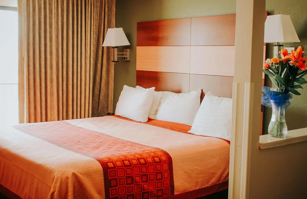 Rodeway Inn & Suites Lake Havasu City-1