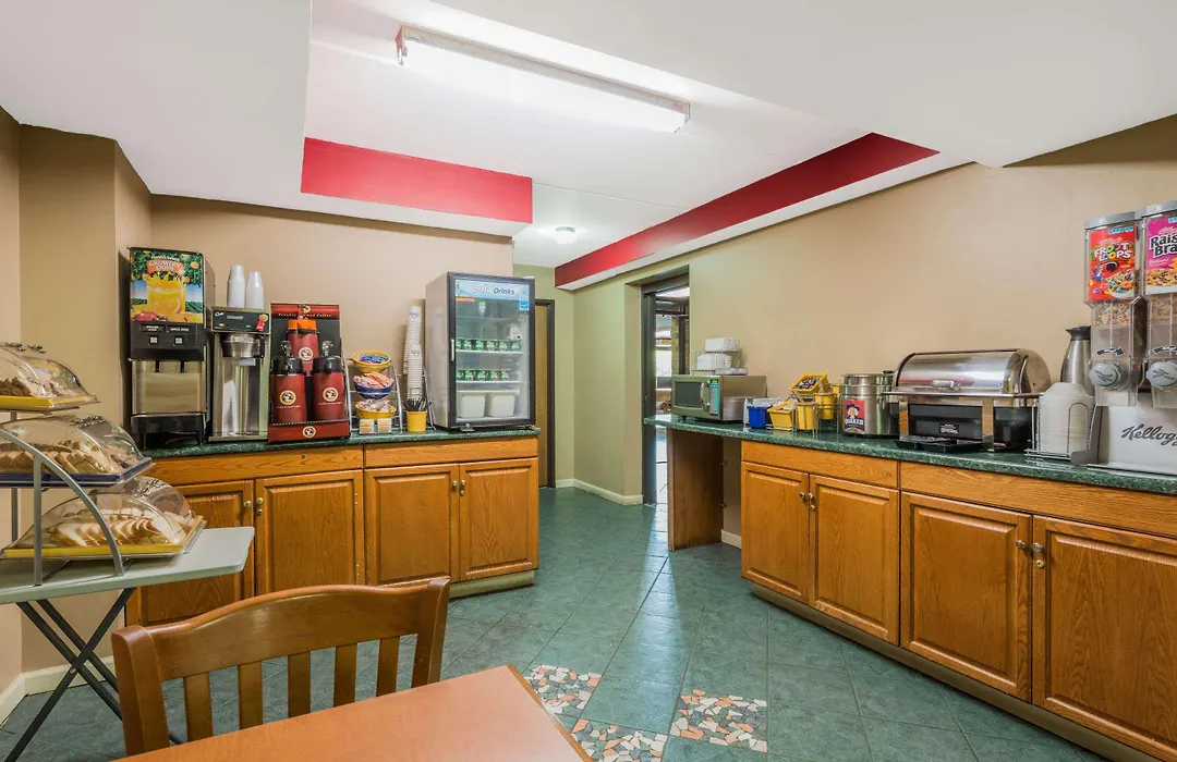 Days Inn By Wyndham Hurstbourne-1