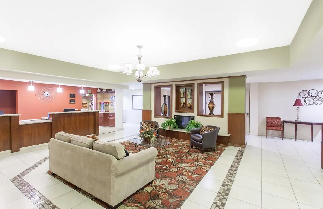 Ramada By Wyndham Fresno Northwest-1