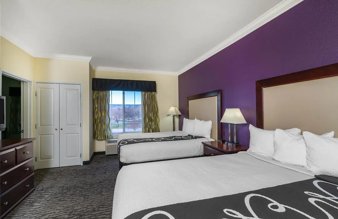 La Quinta Inn & Suites By Wyndham Loveland Estes Park-1