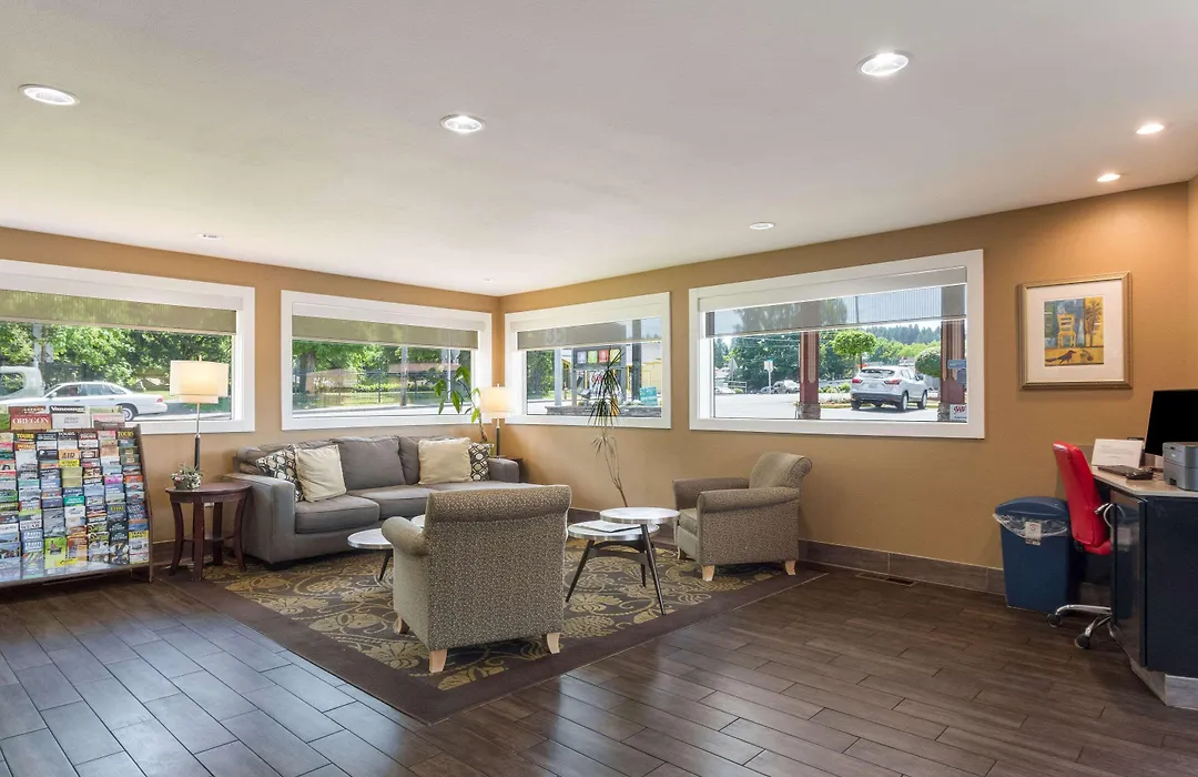 Rodeway Inn Portland Airport-1