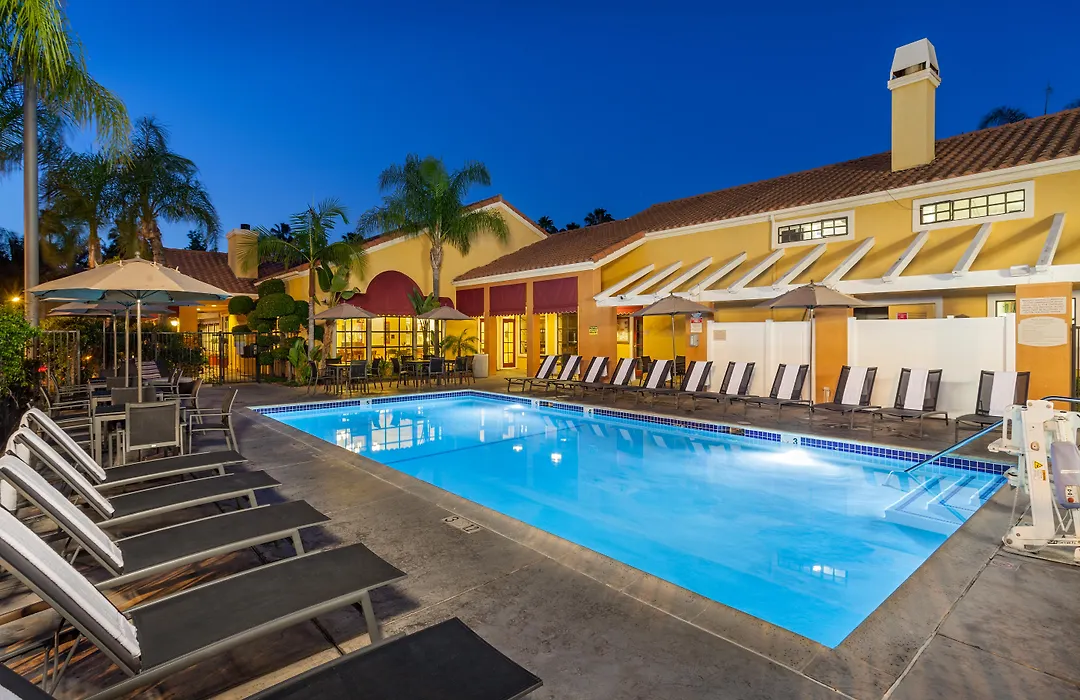 Clementine Hotel & Suites Anaheim-1