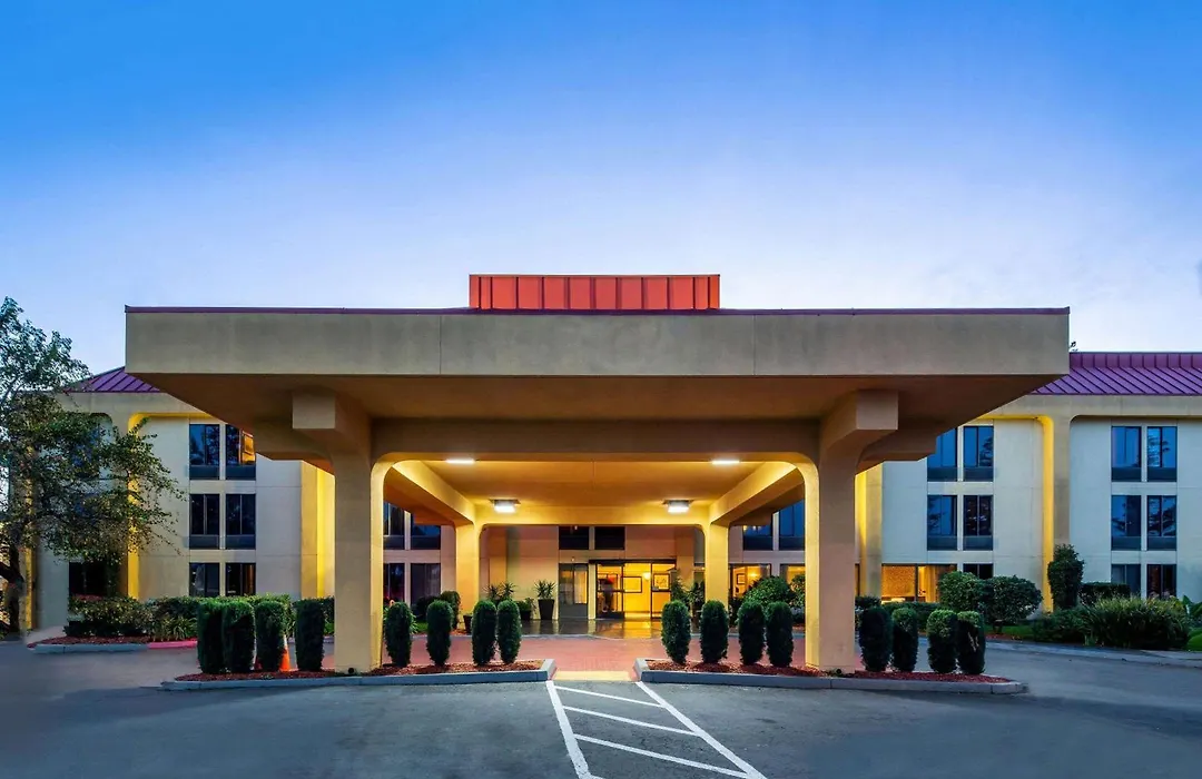 Oakland Airport Arena Hotel-1