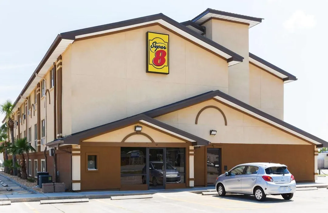 Super 8 By Wyndham Brunswick/St Simons Island Area-1