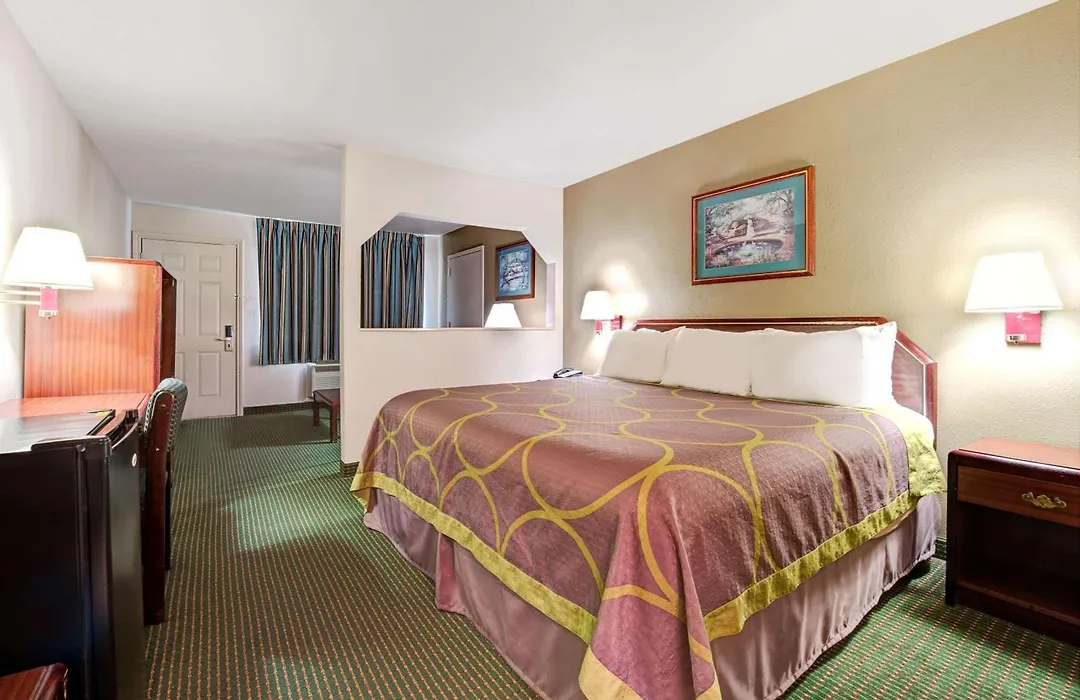 Super 8 By Wyndham Richardson Dallas-1