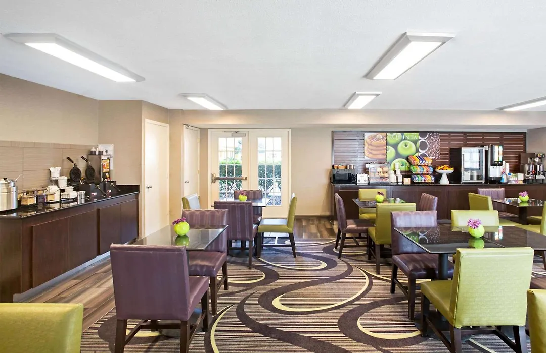La Quinta Inn By Wyndham San Marcos-1