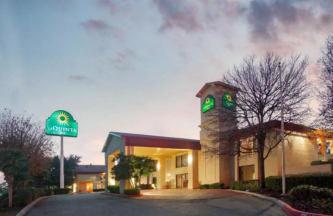 La Quinta Inn By Wyndham San Marcos-1