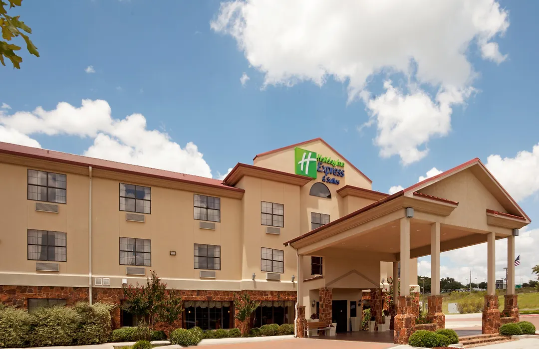 Holiday Inn Express & Suites Kerrville-1