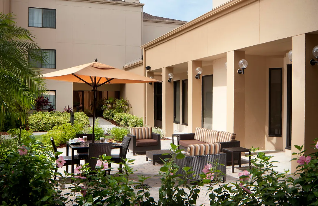 Courtyard By Marriott Fort Myers Cape Coral-1
