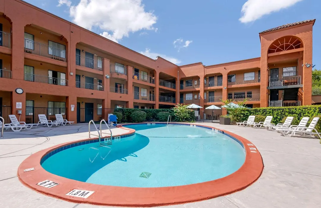 Quality Inn & Suites Jacksonville-Baymeadows-1