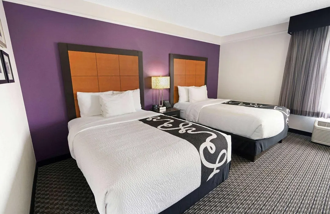 La Quinta Inn & Suites By Wyndham Phoenix Scottsdale-1