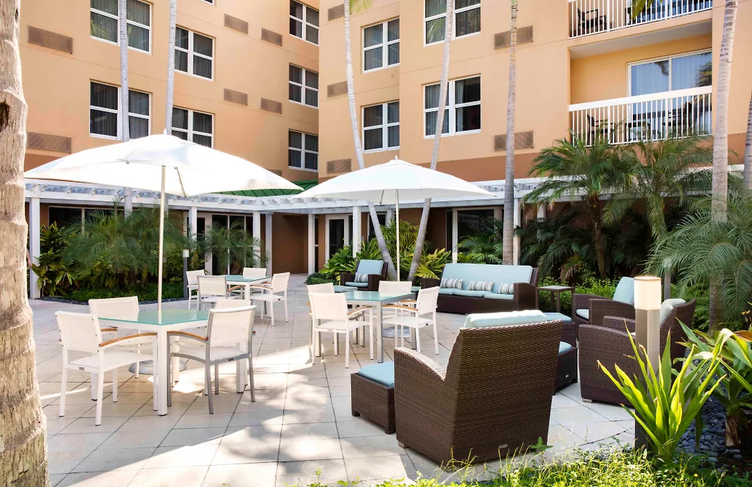 Courtyard By Marriott Miami Aventura Mall-1