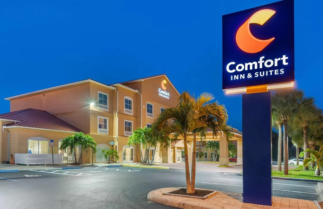 Comfort Inn & Suites Fort Myers Airport-1