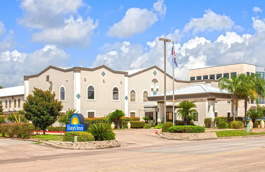 Days Inn & Suites By Wyndham Webster Nasa-Clearlake-Houston-1