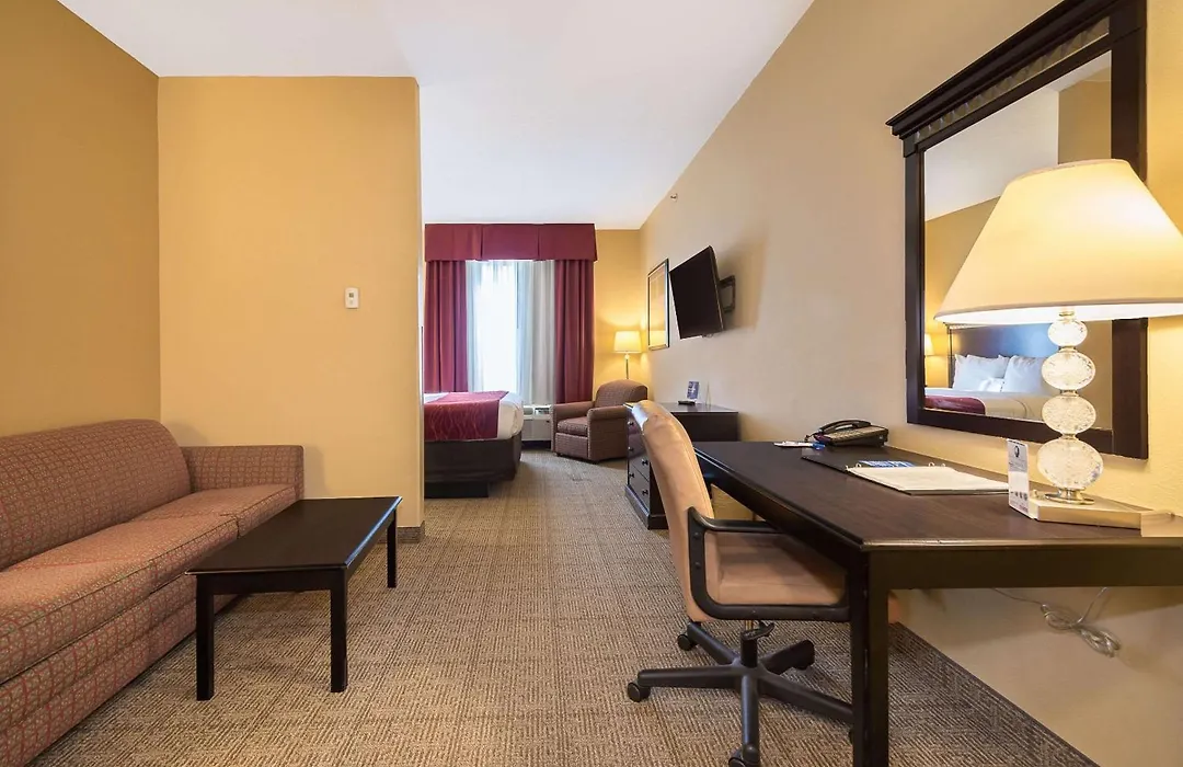 Comfort Inn & Suites Maingate South-1
