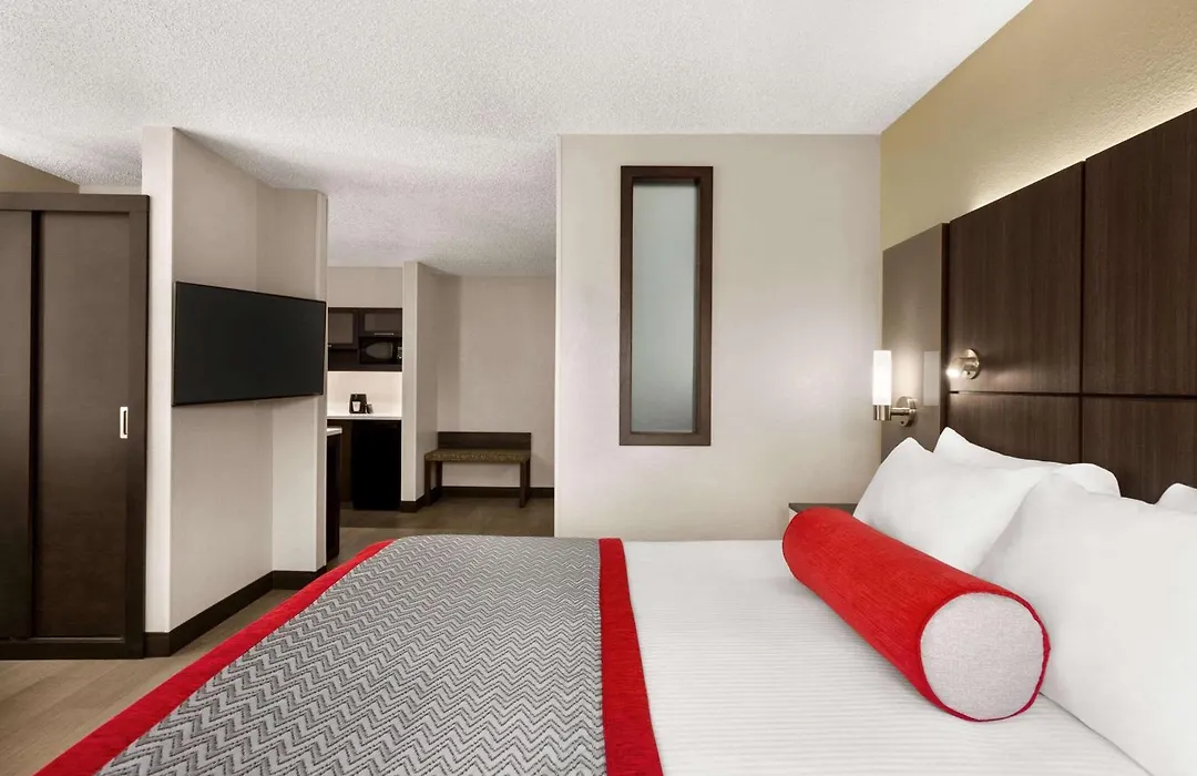 Ramada By Wyndham Suites Orlando Airport- Free Airport Shuttle-1