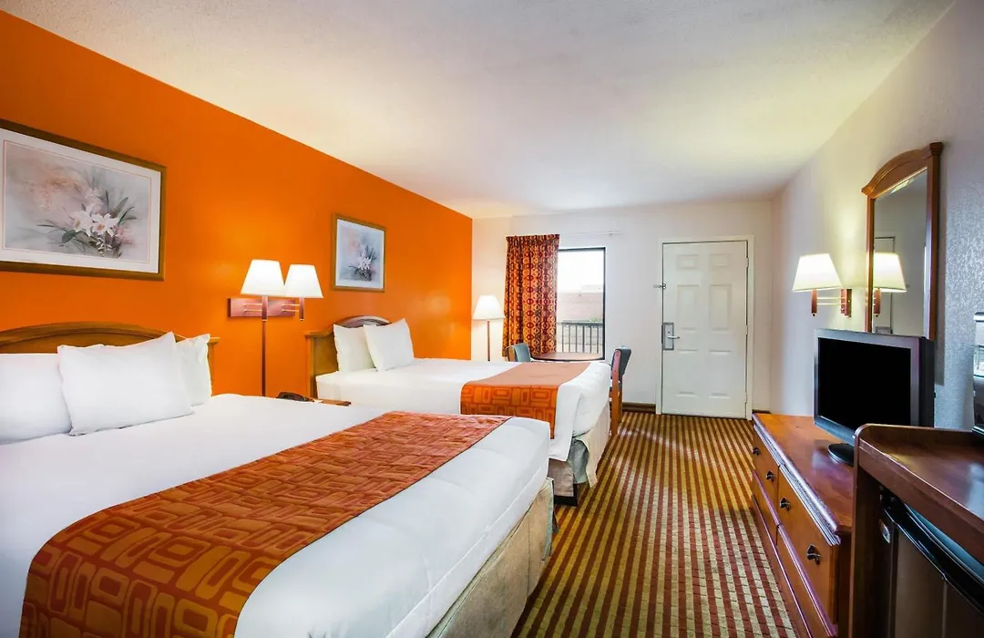 Howard Johnson By Wyndham Panama City-1