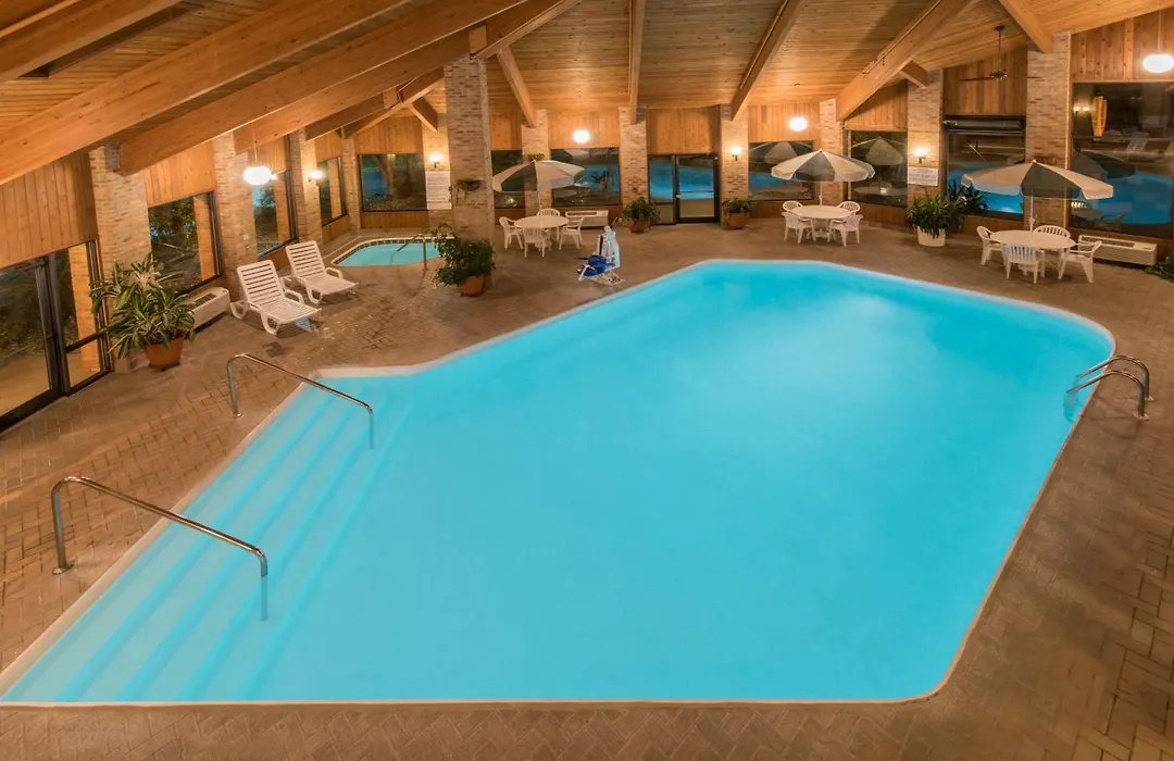 Days Inn By Wyndham Wooster-1