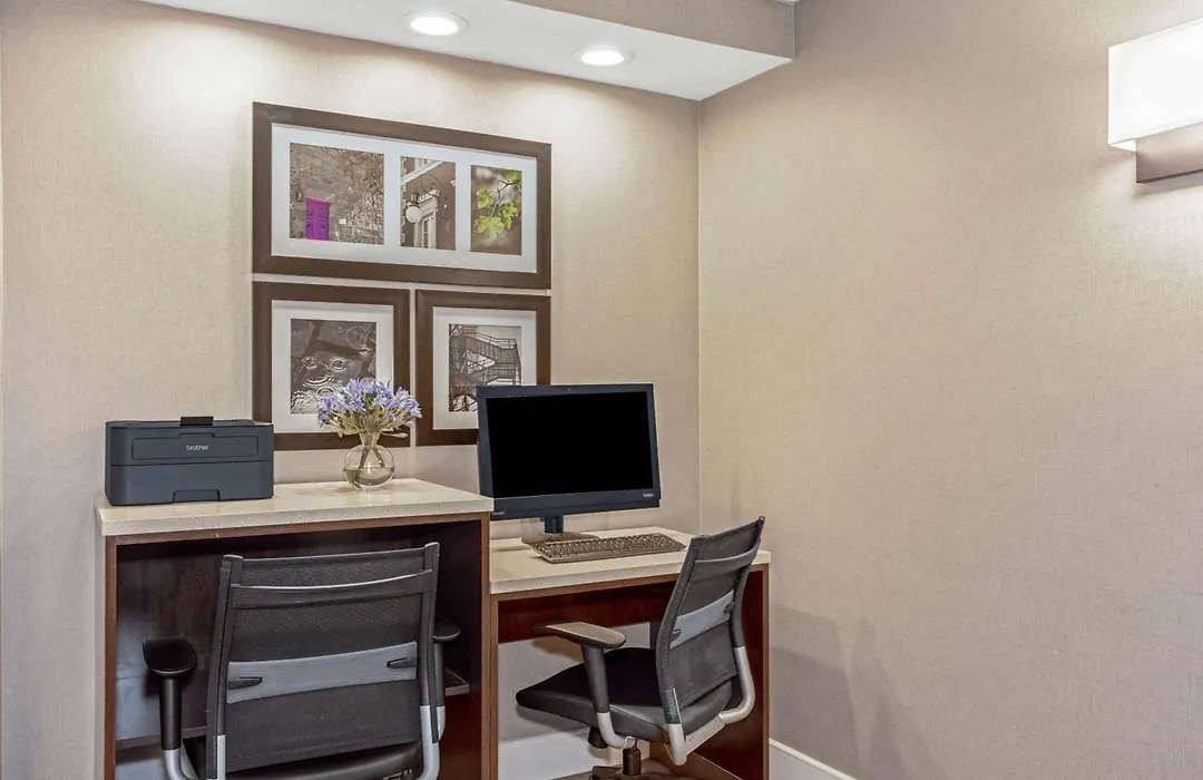 La Quinta Inn & Suites By Wyndham Panama City-1