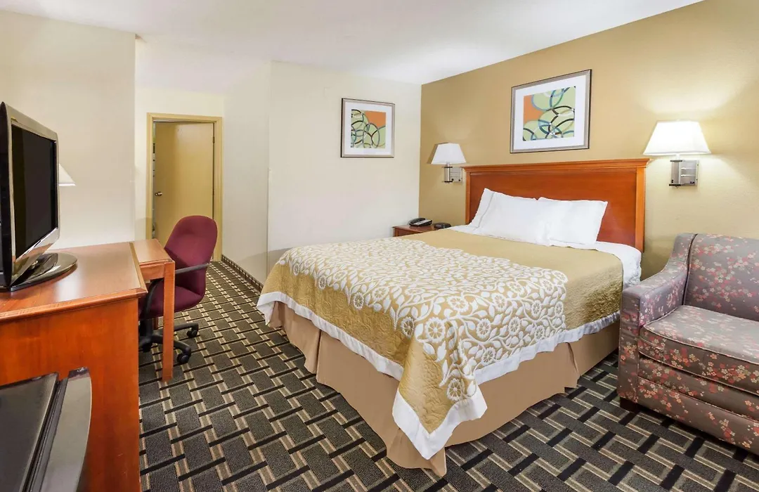 Days Inn By Wyndham Kent - Akron-1